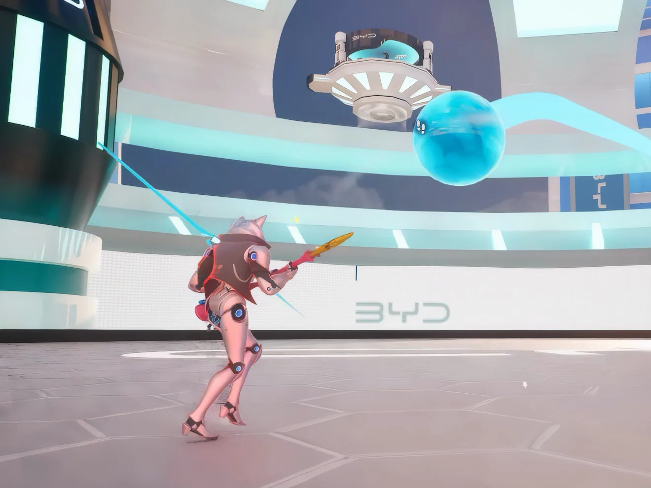 Partida no mapa: uma personagem rebate a bola na arena com a torre da BYD ao fundo.